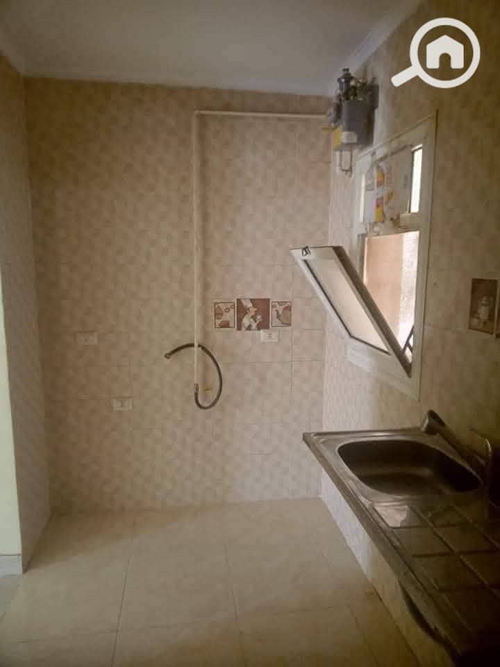 3 0695287d-4997-43b5-95ee-e884df60c5f3. jpg