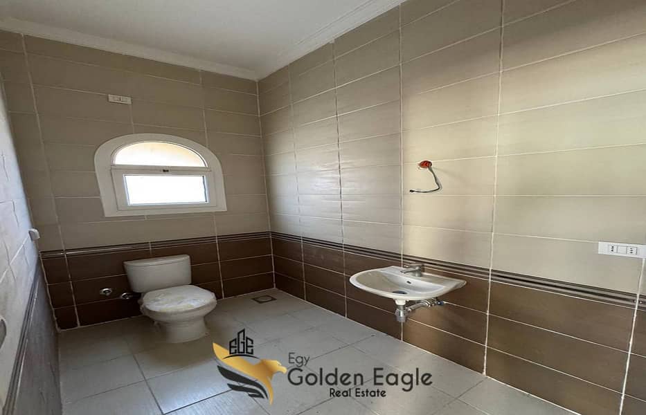 8 617020792_1561889388374921_927024007166319091_n. jpg