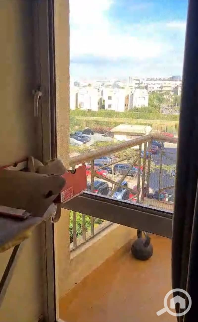 3 0885bf8a-26c4-4b8b-9b8d-e2f7dcedf24b. jpg