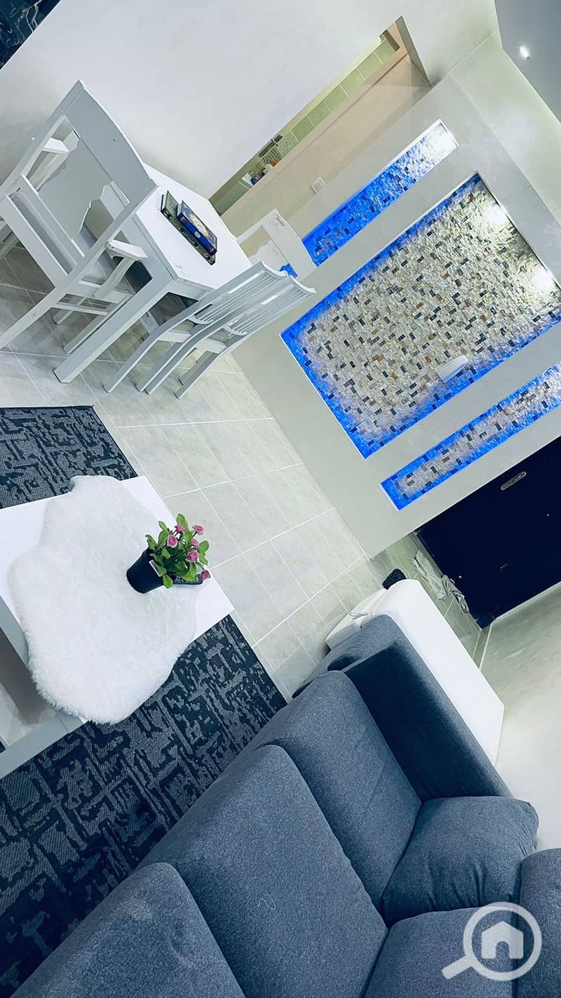 3 ca2ee0d8-8e1a-4b67-a037-e2372a98f85a. jpeg