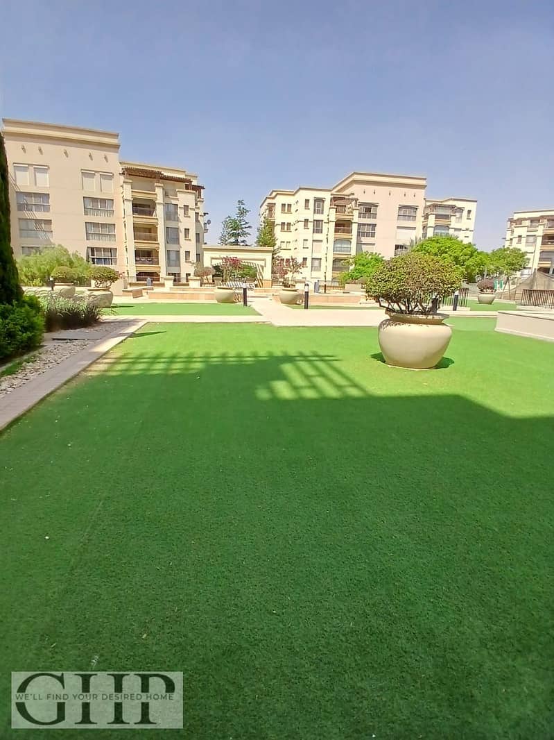 4 6a6d04ad-dc09-454b-b4e7-1932d5f4f146. jpg