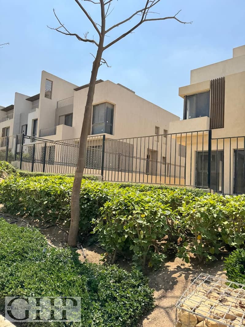 4 7437a033-e790-4a8f-b631-98f38dedfeb5. jpg