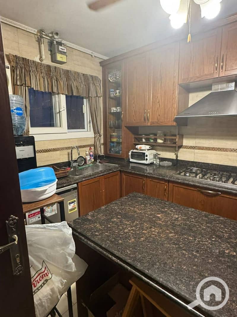 8 04e79b7b-c15a-4383-9357-1faed16718f6. jpg