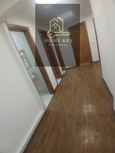 مکتب  للايجار في مدينة نصر، القاهرة - مقر اداري للايجار مرخص ومكيف مكرم عبيد الرئيسي ٣٥٠م برج حديث