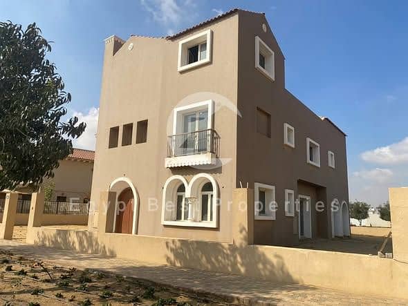 8 615828339_122120101995043007_7206752537248144199_n. jpg