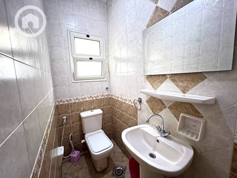 10 1484dc73-e360-419f-8961-7d1a3e6a745a. jpg