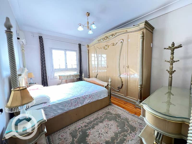 12 c7bf1ef3-f482-4c3d-b481-8a0905fc585e. jpg