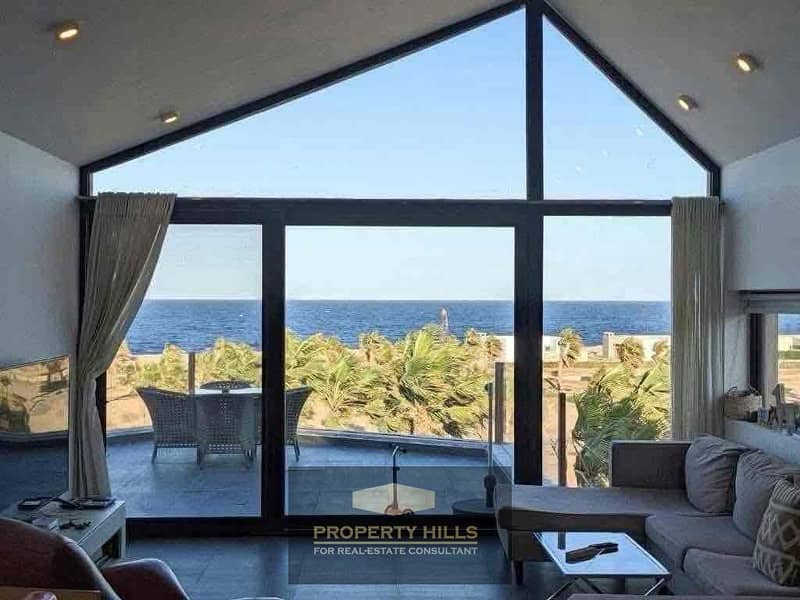 2 06e5bcef-ed1e-4035-8149-b9e32749aaf0. jpg