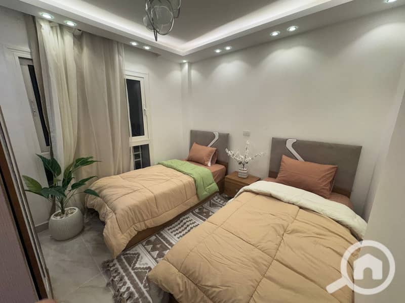 10 6af0d587-cef9-452f-badc-26c5519d6003. jpg