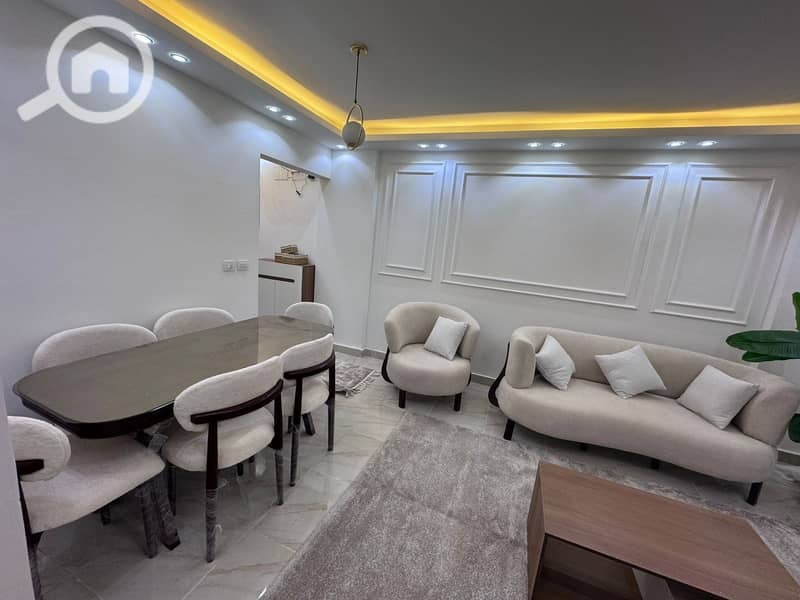 15 842e0ef1-0253-4005-9767-13b16a0ee0bc. jpg