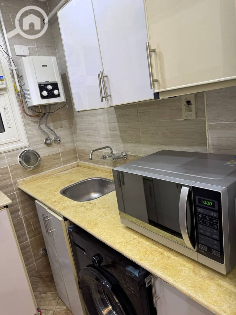 16 4829b6e9-c36b-4d83-b78d-23407abb45f0. jpg