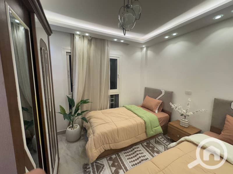 26 ea562ec9-f4c0-46ec-81ad-f00817182dd9. jpg