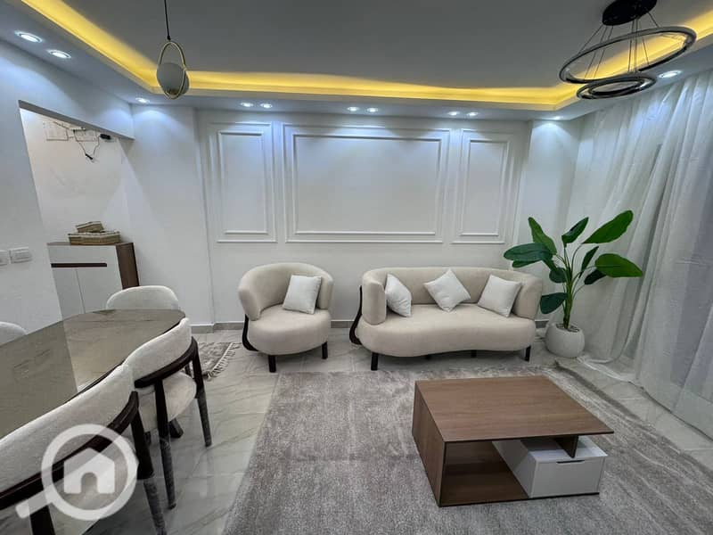 28 f543bdd8-8042-4eb7-81a5-d43609521d04. jpg