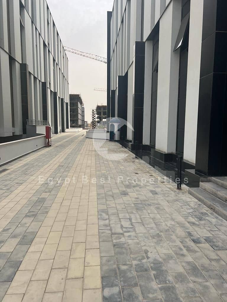 6 8069fba8-7162-4d03-96be-cd6230bd80ee. jpeg