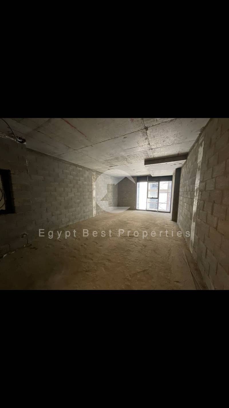 11 cf3ee226-1d76-4127-9c4d-fc742479e7af. jpeg