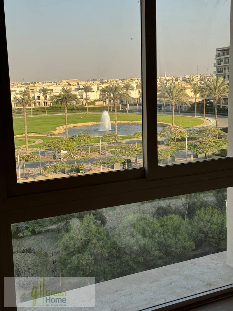 9 13b295f2-ad4c-42e8-a64b-0e8016d2b47a. jpg