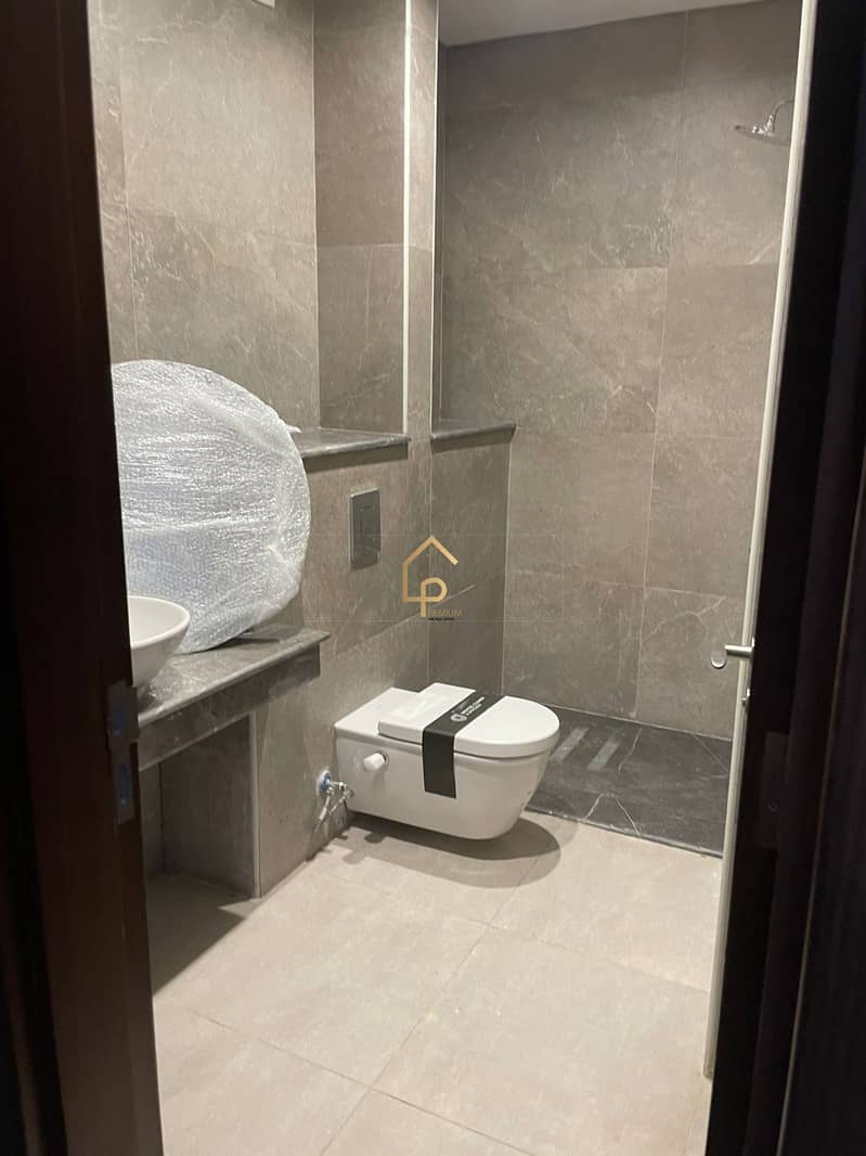 2 eddca03c-42cd-4905-a67f-d6e775fd52de. jpg