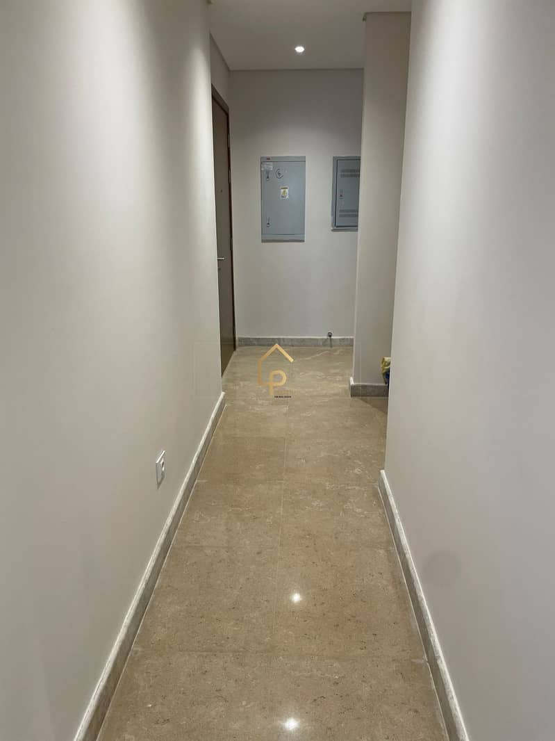 5 5531f058-2576-4687-ad90-4711c77c79f0. jpg