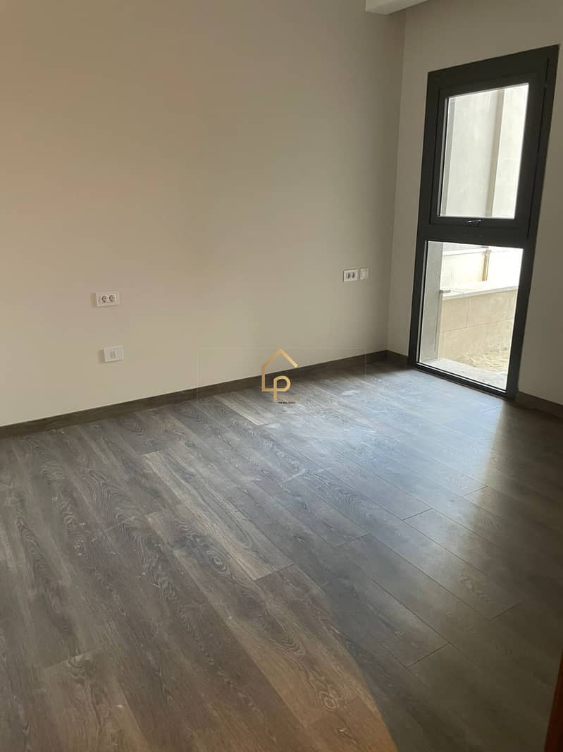 7 a0264fbf-44f4-4b43-9176-cd2edd6d4f06. jpg