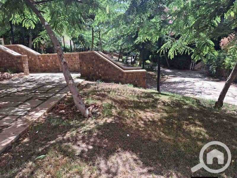 1000250759. jpg 1000250759. jpg