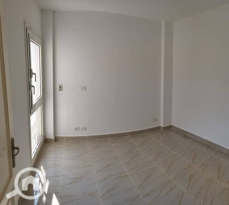 4 3e5bee89-5877-4310-9699-183fc2c7cd98. jpg