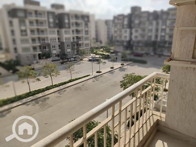 14 e2bc1ce4-9ad0-4250-8b06-7841dc33fa2b. jpg