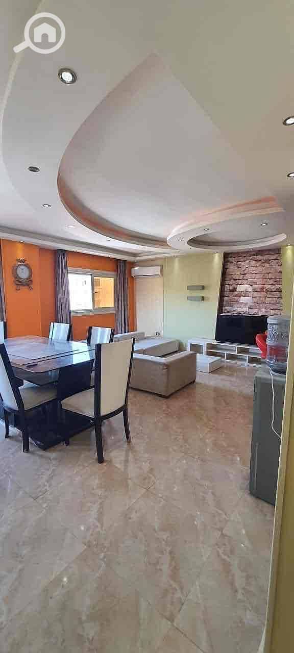 4 3a196f7c-e4bc-4c89-af01-e590fab67180. jpg