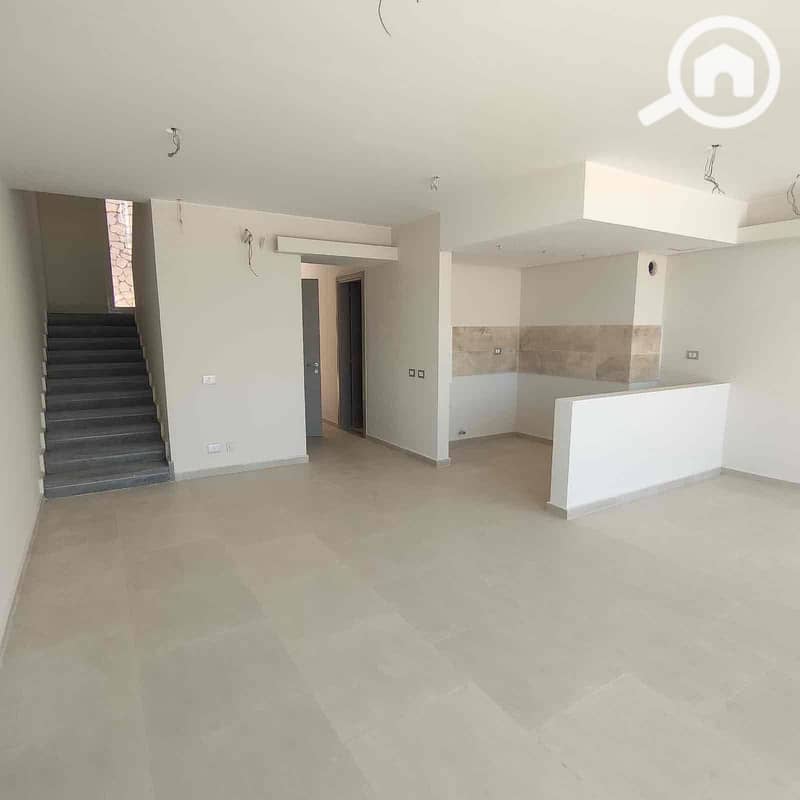 4 a3bdf152-d68b-4901-b0a2-9efbfd7324b3. jpg