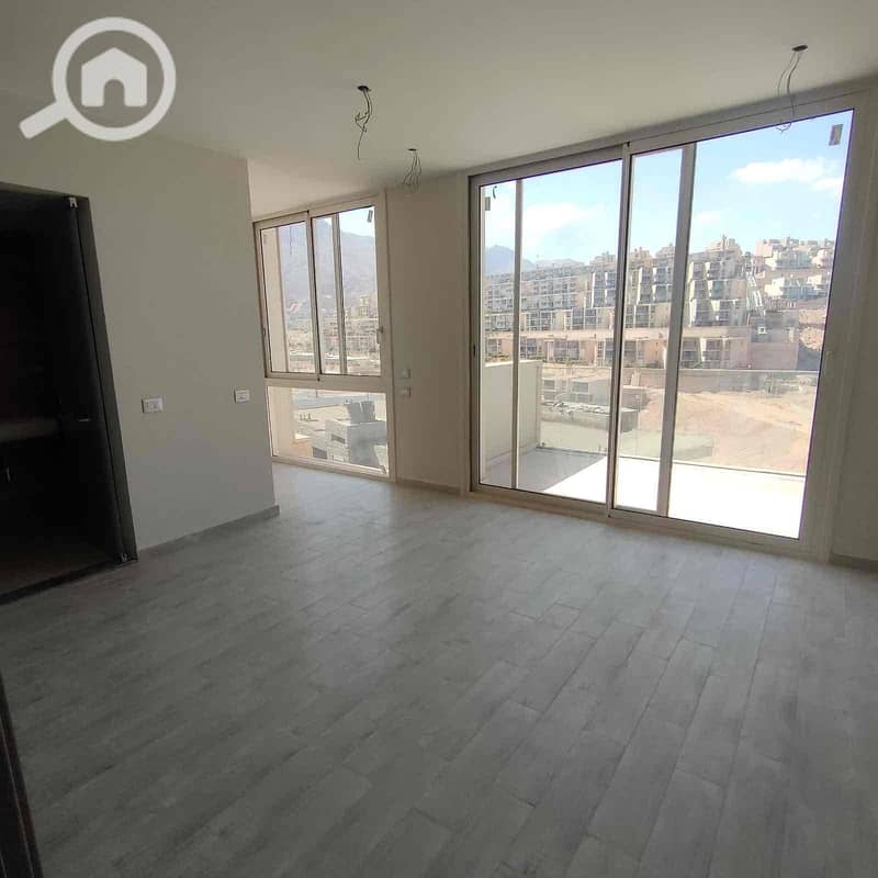 9 ad953dd8-b9fa-4b22-94d3-83073a4a622a. jpg