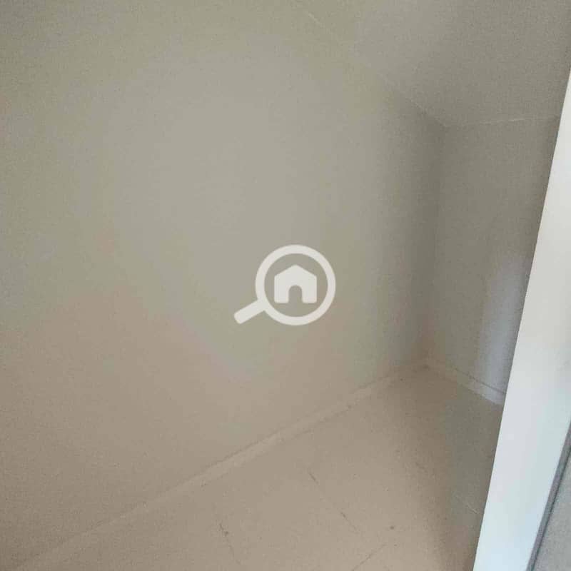 12 9295ff22-8913-4329-a8ad-f44ad4841a8f. jpg