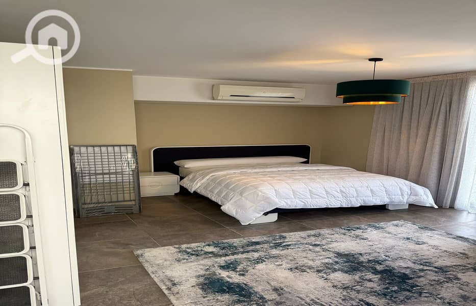 2 1ef8f8c5-d9d9-45d0-9c81-bc3a451713d0. jpg