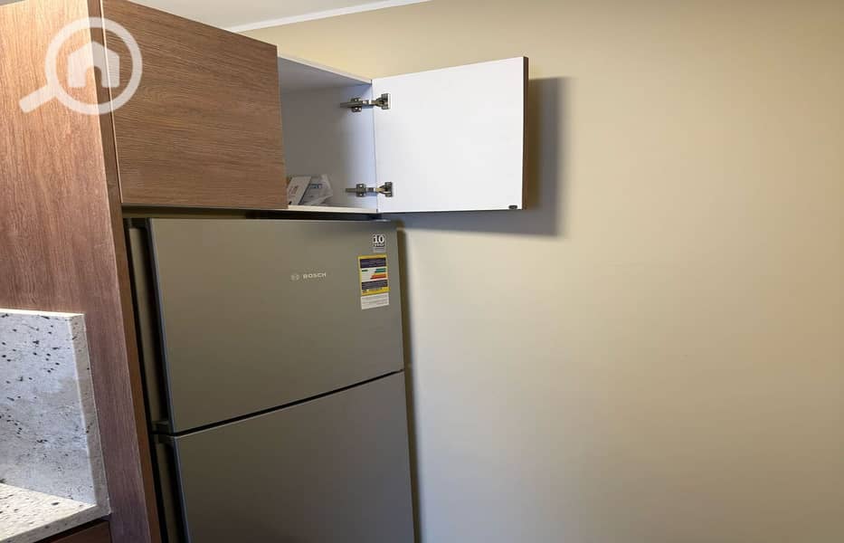 12 f49ad225-82e4-48c7-ad53-88986843c835. jpg