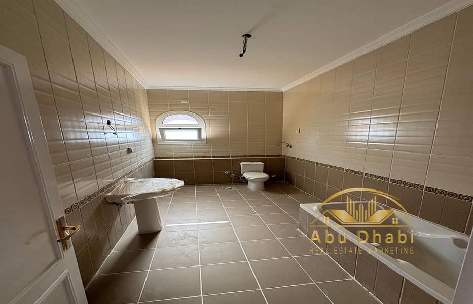 6 928432d0-8871-4753-a856-45951de03f87. jpg