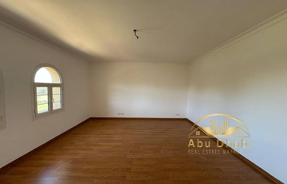 12 7689b89e-922e-4f0b-ad40-b206700aa17a. jpg