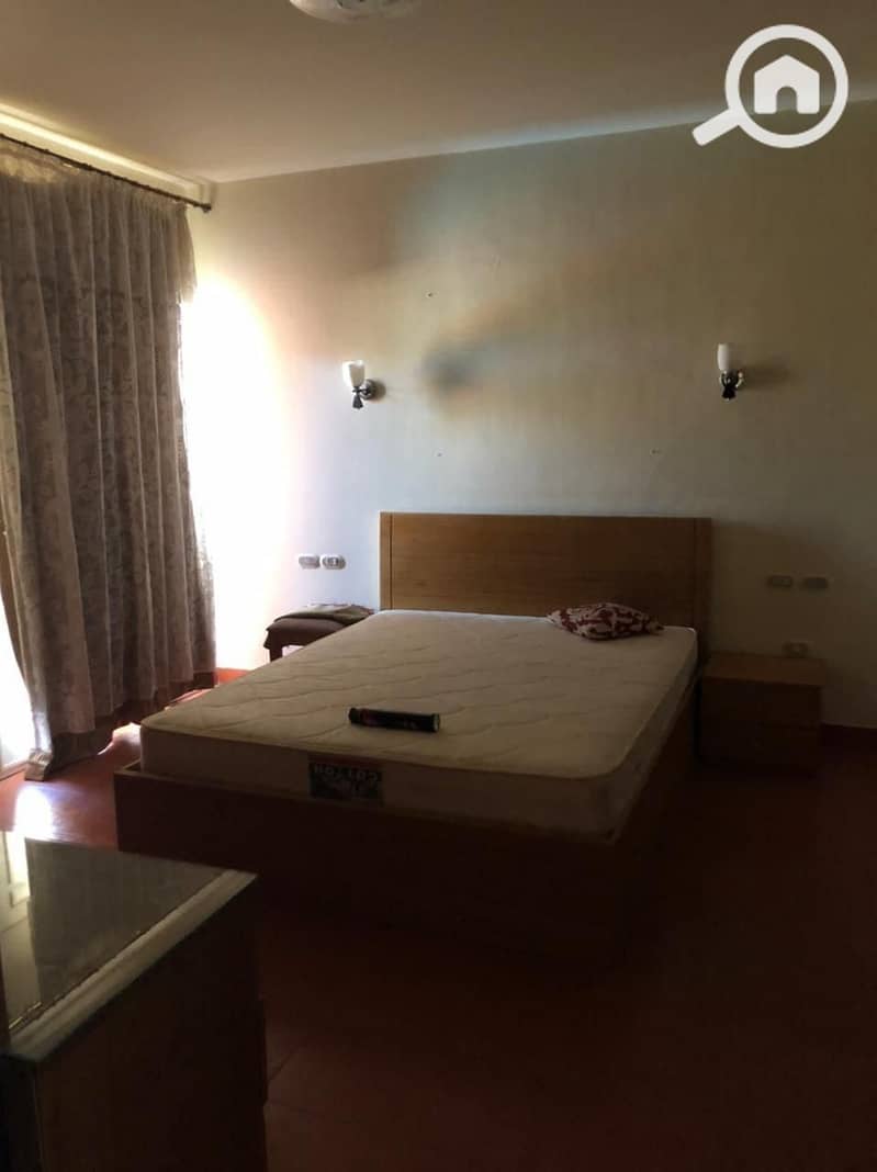 4 81d7c1b1-6a73-4579-9a62-44defca0c3bd. jpg