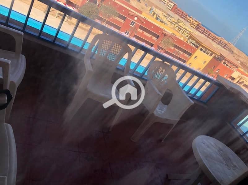 10 ef17707a-fcb5-46b6-a5ec-91e4efec2fb7. jpg