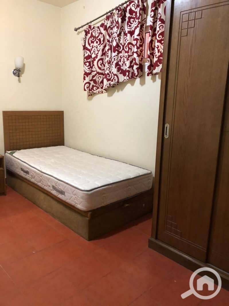 12 98ae36a9-5f54-4cf8-a84f-4e47bda83743. jpg