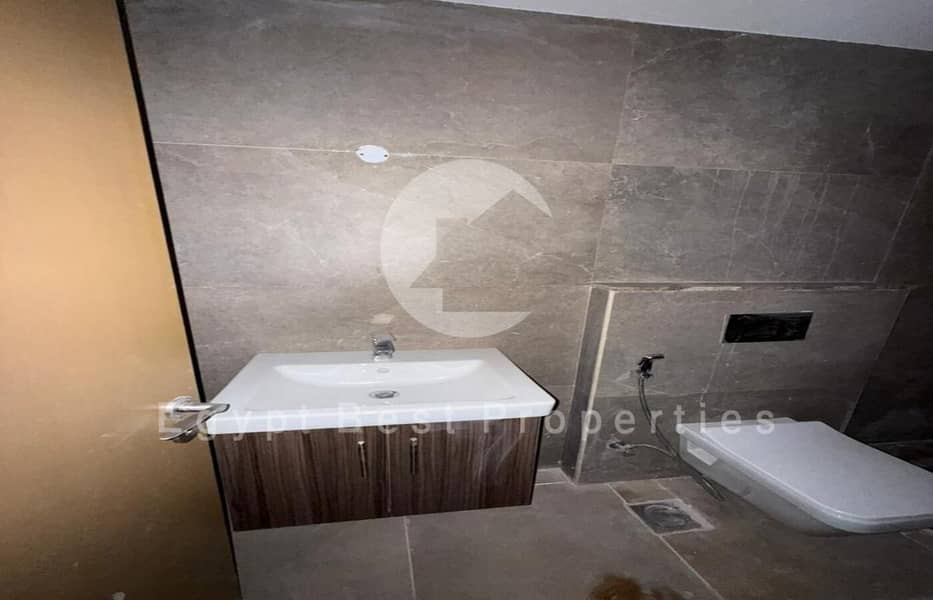 10 087a2712-6b5f-4b80-a31a-9eff586bc59b. jpeg