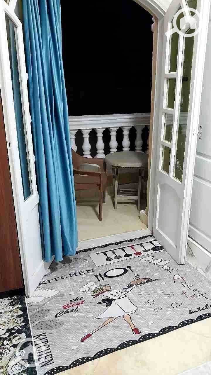 18 uz1e9ZdH1O9oKlk98HqHmxsKNhSkh00GtzAWb58G. jpg