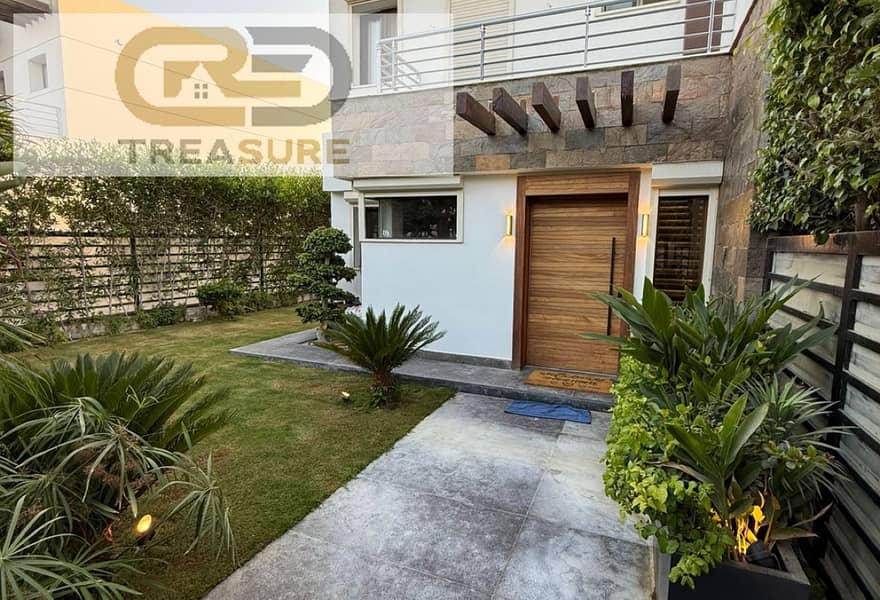 8 c975aadc-a61e-40c2-b44e-9361353fad93. jpg