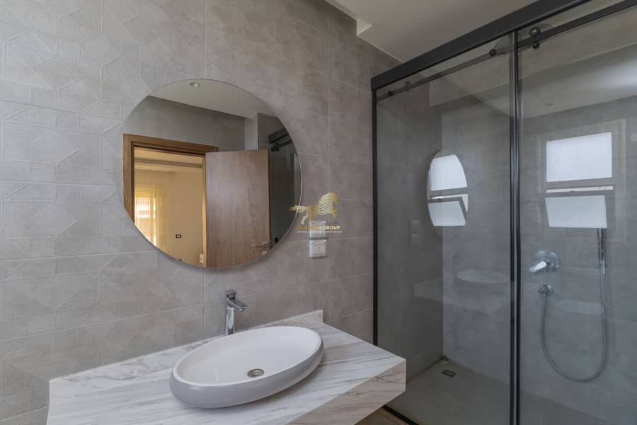 15 IMG_8047-Edit-2. jpg