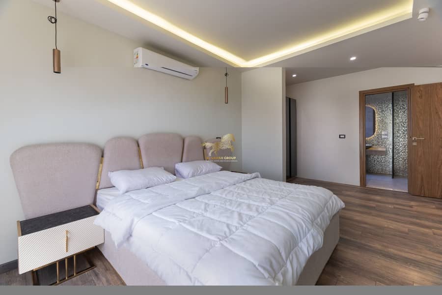 20 IMG_8068-Edit-2. jpg