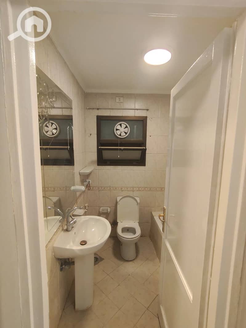 11 f0f2df2f-c3c3-4108-b7c9-422562730621. jpeg