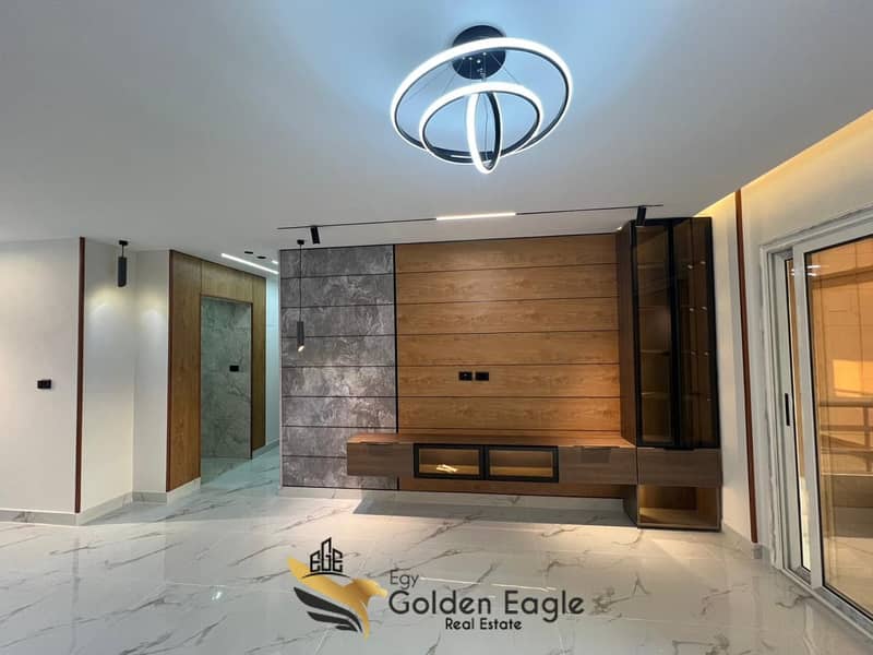 2 b0647259-6519-472a-860b-a7584f719b85. jpeg