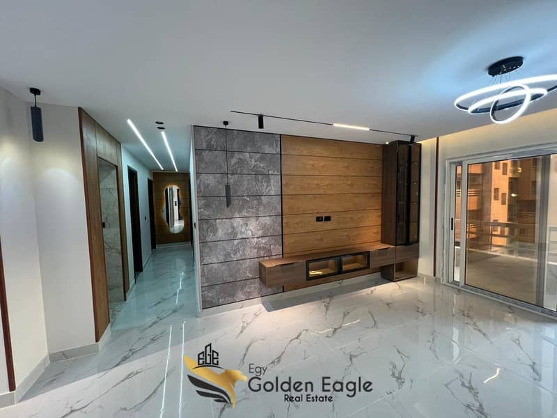 4 f8137eee-0d32-4236-b8dc-f4571a05647d. jpeg