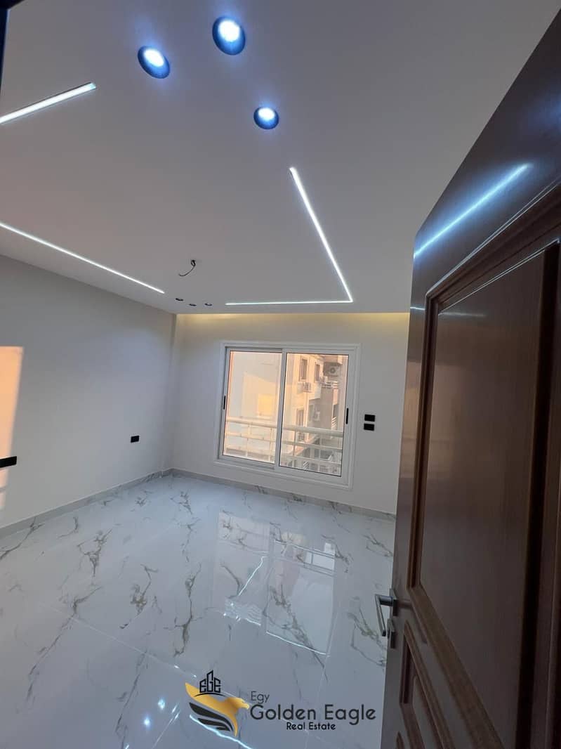 12 22cf0463-966b-4c2f-8bd2-623a0200b608. jpeg