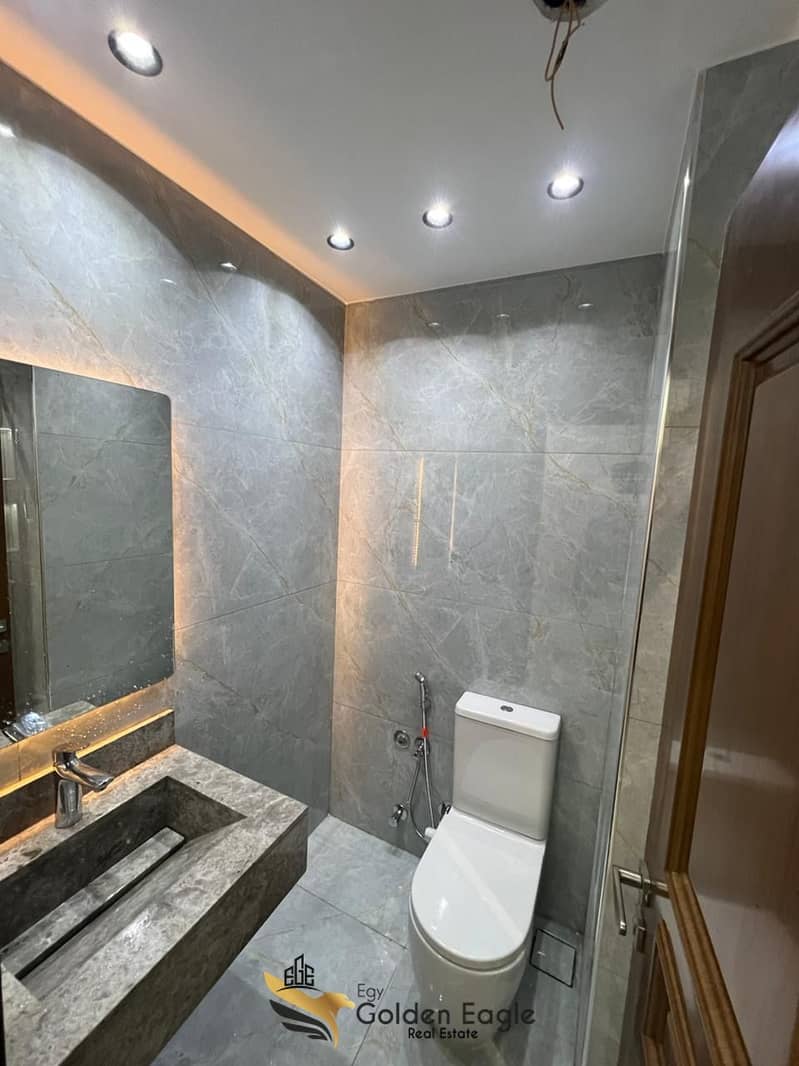 15 d4e88554-f1b5-4e06-a58a-92d3bffa8633. jpeg