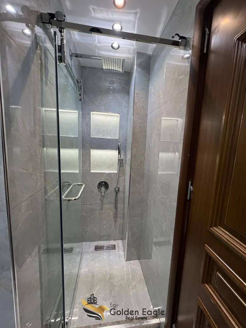 28 6941fdee-69b1-4dcf-89db-a7085bdf7504. jpeg