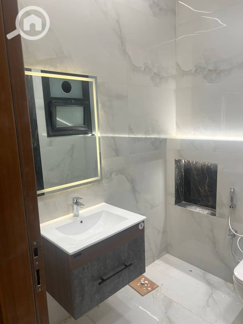 22 WhatsApp Image 2026-01-15 at 12.38. 08 AM (1). jpeg