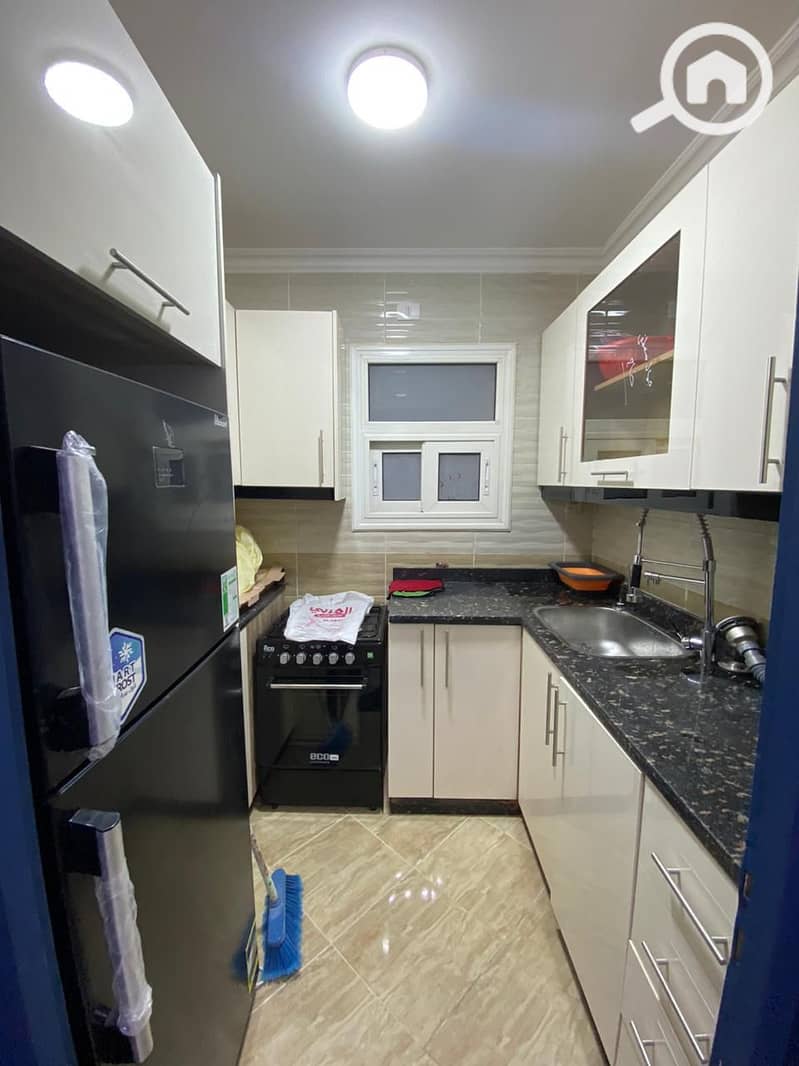 11 e2c15c1d-1675-4adf-82c9-cd4e77393ffd. jpg